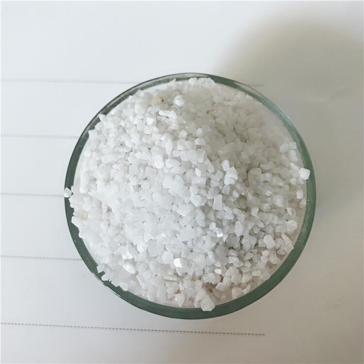深探石英砂多元應用 從精制石英砂到水處理濾料的全面剖析